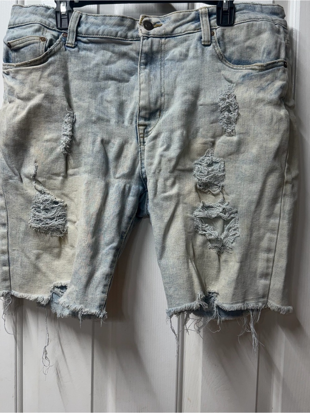 Distressed Light Wash Denim Cutoff Shorts no bo 38